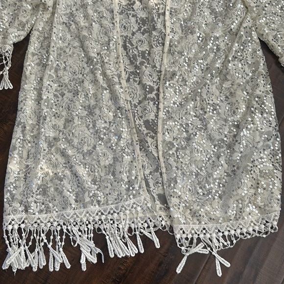 Sequin & Lace Kimono by Must Have Size L - Picture 4 of 4